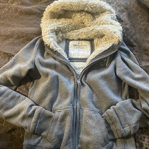 Abercrombie & Fitch - Fur lined zip up jacket